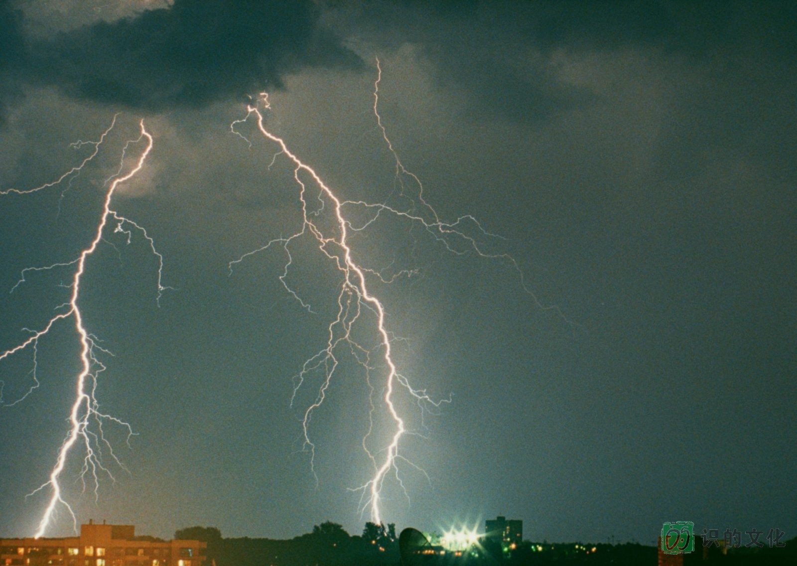 闪电风暴03