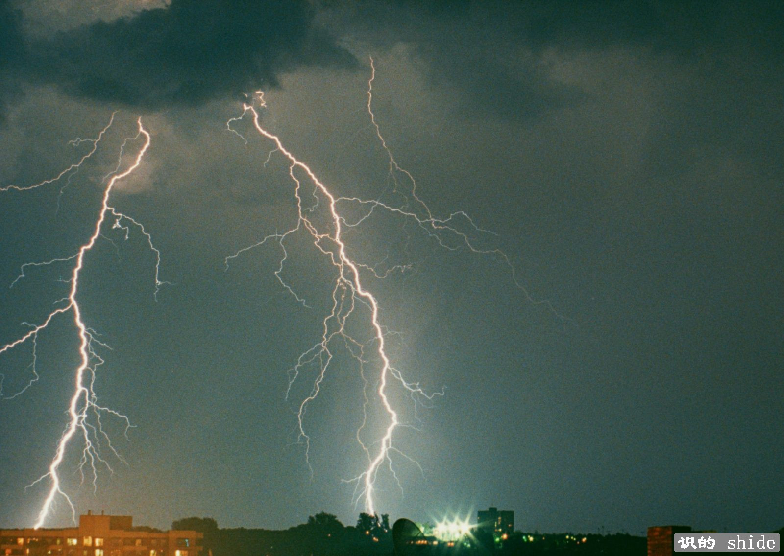 闪电风暴03